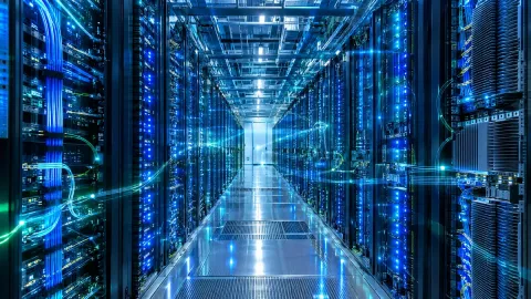 Masivní superpočítačový cluster čínských AI akcelerátorů v moderním datacentru